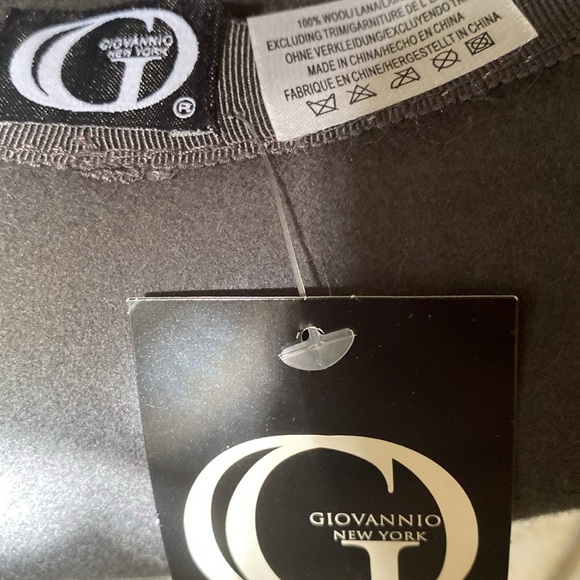 Giovannio New York grey wool wide brim cloche, with dramatic sexy side tilt - Picture 3 of 3